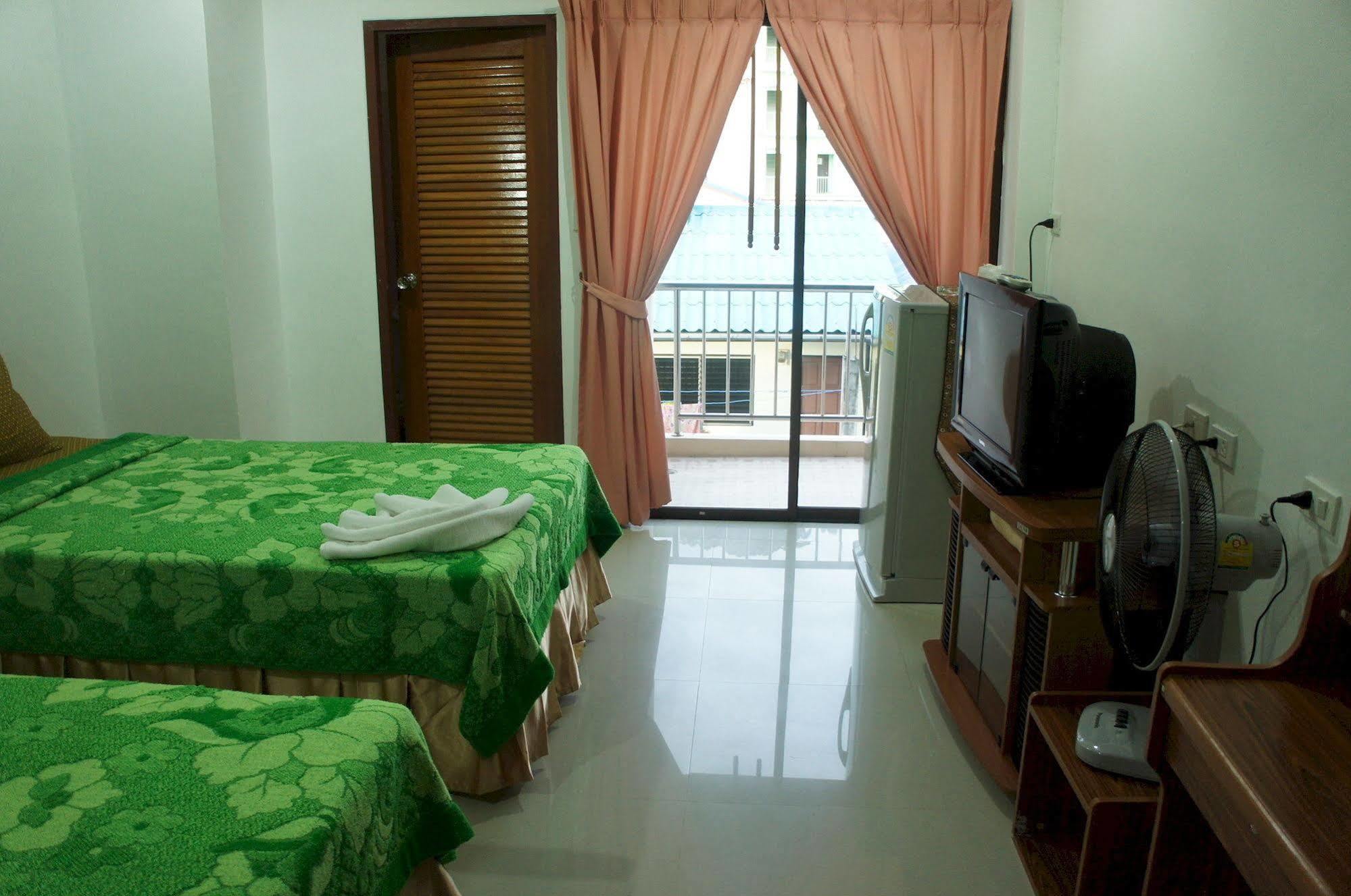 G&B Guesthouse Patong Eksteriør billede